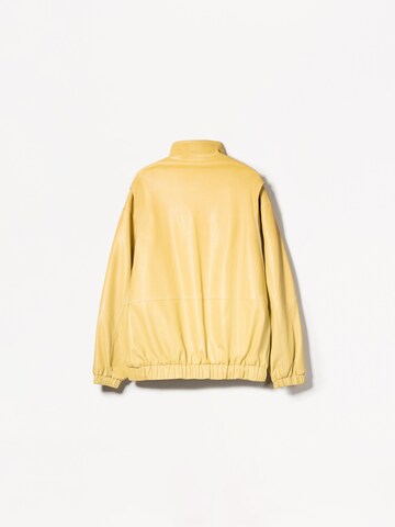 Veste mi-saison Bershka en jaune