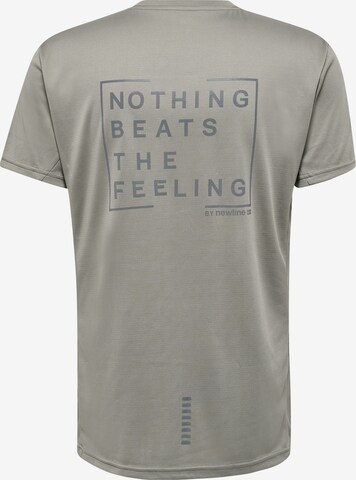 Newline T-Shirt in Grau