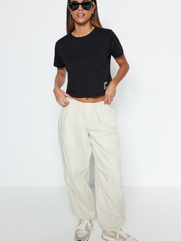 Trendyol - Camiseta en negro