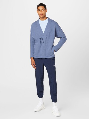 NIKE Funktionsshirt in Blau