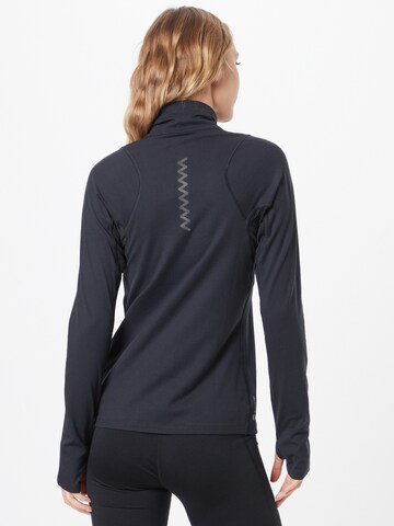 ADIDAS SPORTSWEAR Sportsweatshirt 'Run Fast ' in Schwarz