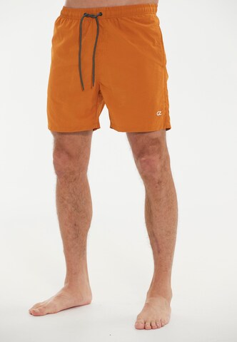 Cruz Regular Boardshorts in Oranje: voorkant