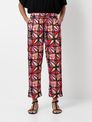 TONI Regular Broek in Rood: voorkant