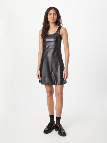 Robe Dorothy Perkins en noir : devant