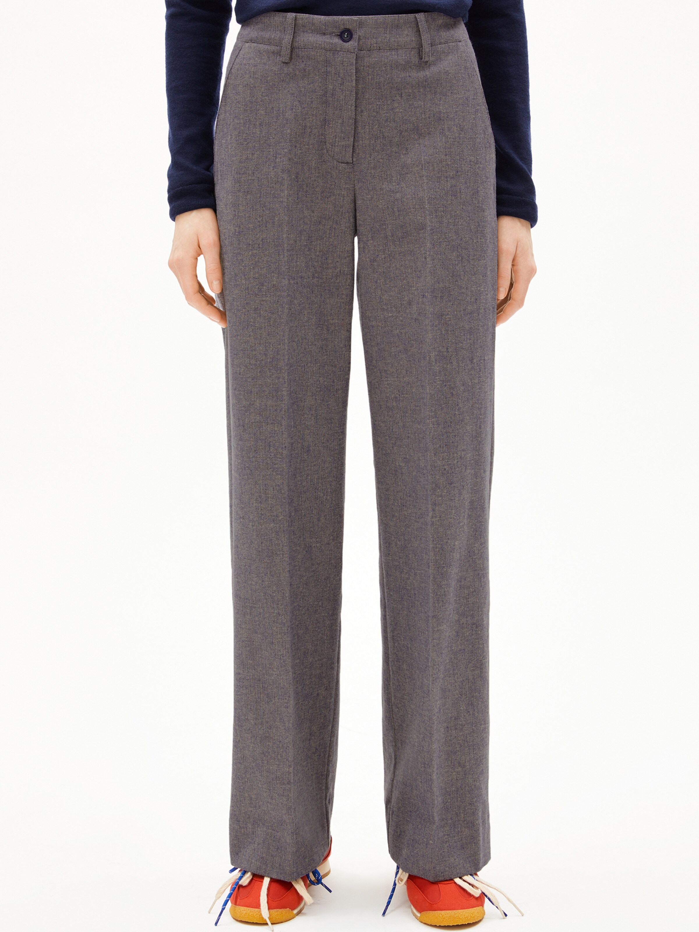 ARMEDANGELS Wide leg Trousers with creases 'Leandraa Handaas' in Grey: front