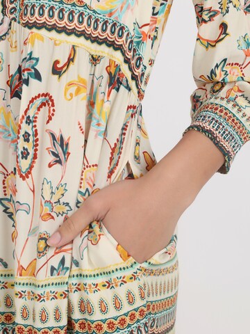 VICCI Germany Maxikleid mit frisch sommerlicher Paisley-Musterung in Beige