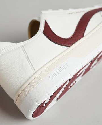 Baskets basses 'VINTAGE VEGAN BASKET LOW TOP' Superdry en blanc