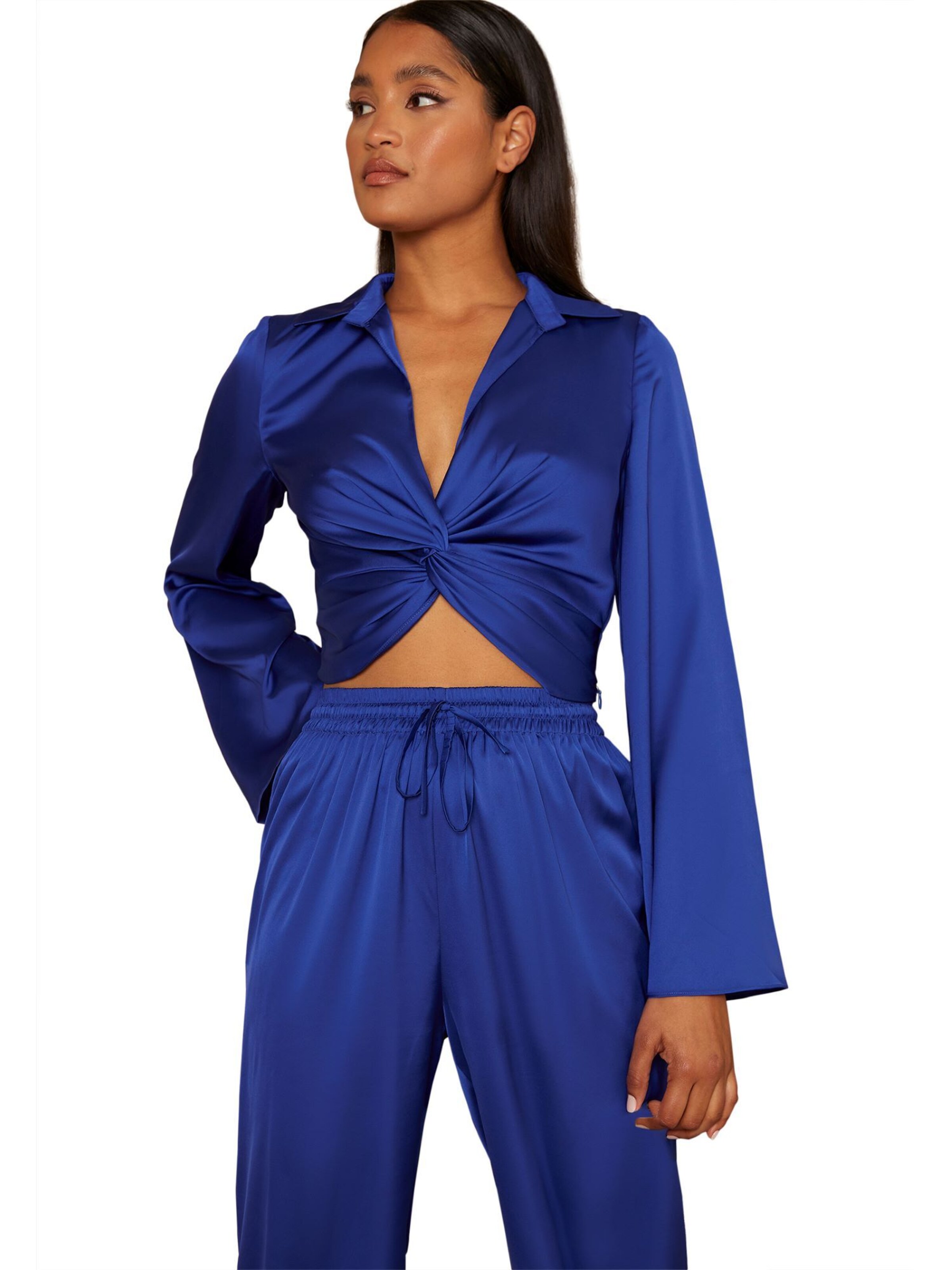 Chi Chi London Μπλούζα σε μπλε: μπροστά