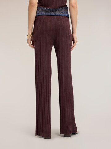Regular Pantalon MOTIVI en marron