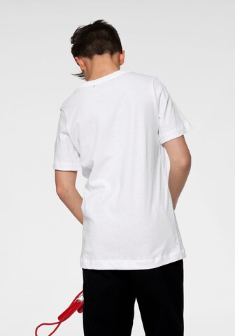 Nike Sportswear Shirt in Weiß