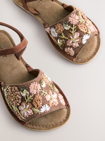 Next Sandale in Braun