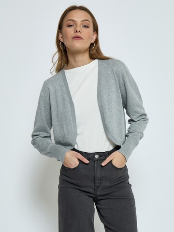 Peppercorn Cardigan 'Dina' i grå: forside