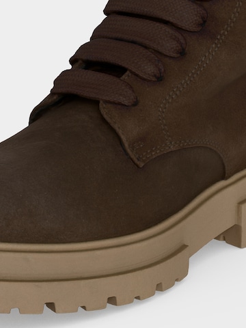 ruda TOMMY HILFIGER Auliniai 'KESSY'