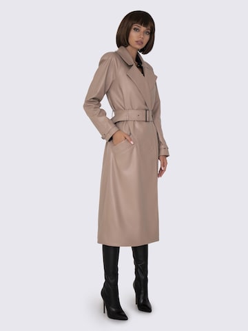 Cappotto di mezza stagione di Anushka in beige