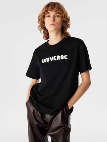 Twist Shirt in Black: front