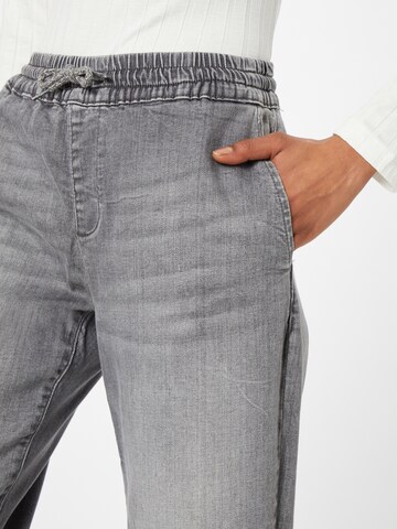 ONLY Tapered Jeans 'KELDA MISSOURI' in Grijs