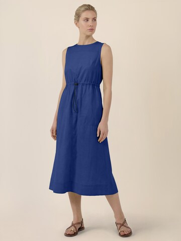 APART Kleid in Blau