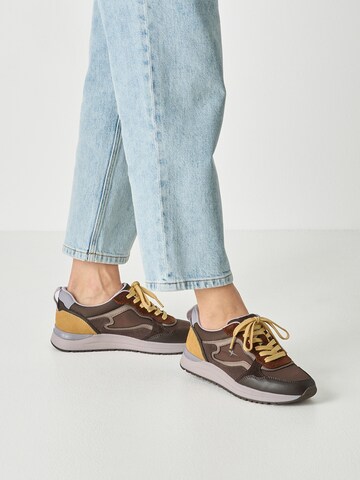 Tamaris Platform trainers in Brown