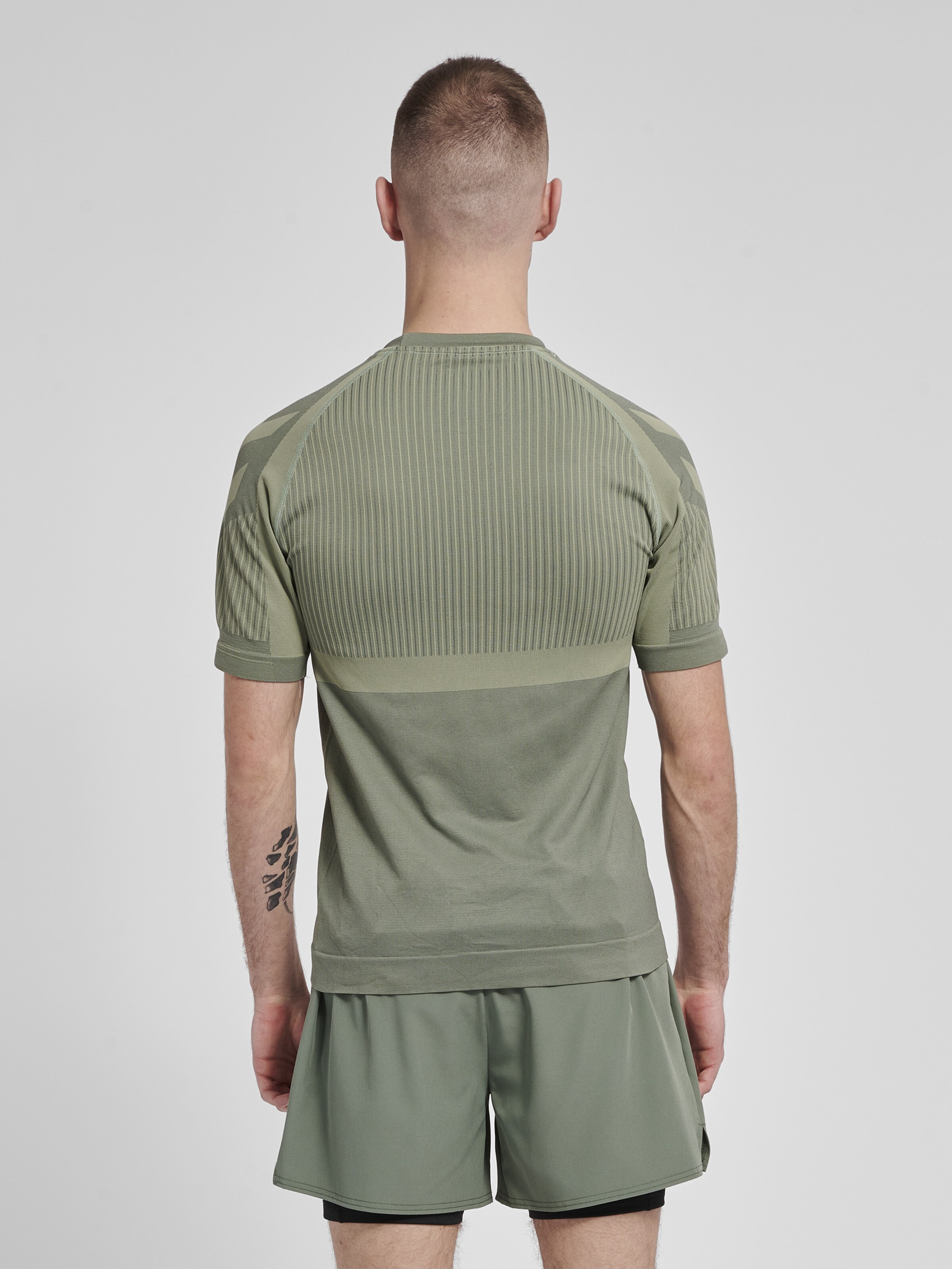 Männer Sportarten Hummel Funktionsshirt in Oliv - IZ46939 Männer Sportarten Hummel Funktionsshirt in Oliv - IZ46939