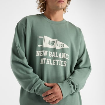 new balance Sweatshirt 'Varsity Pennant' in Groen