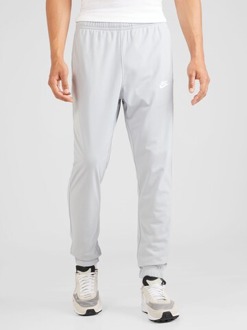 Nike Sportswear Joggingdragt i grå