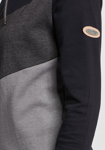 Oxmo Zip-Up Hoodie in Black