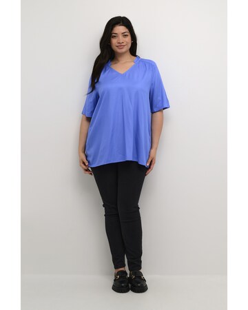 Camicia da donna 'Tine' di KAFFE CURVE in blu