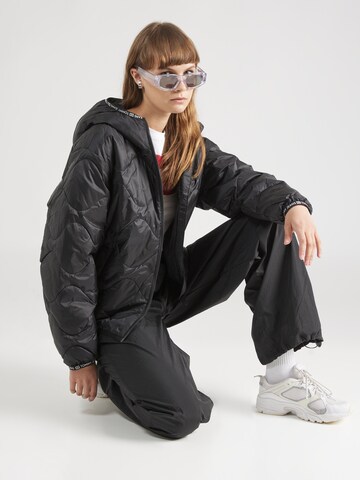 Tommy Jeans Kurtka przejściowa w kolorze czarny