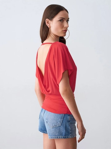 Maglietta di Dilvin in rosso