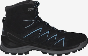 LOWA Outdoorschuh in Schwarz