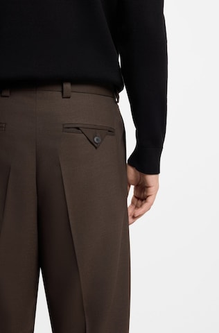 HUGO Regular Pleated Pants ' Flips ' in Brown
