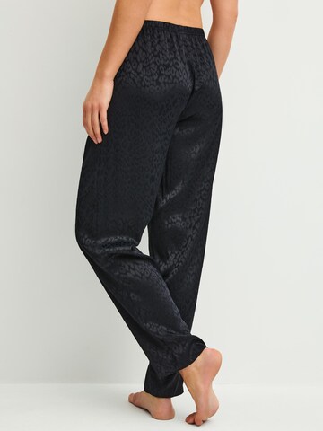 Pantaloncini da pigiama 'Glimmer M&M' di CALIDA in nero