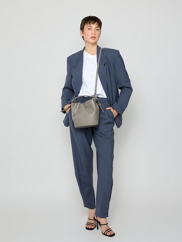 Picard Beuteltasche 'Dumpling Petite' in Grau