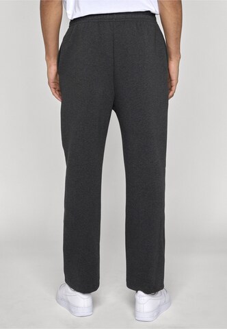 Urban Classics Loosefit Kalhoty – šedá