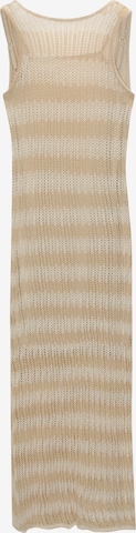 Pull&BearPletena haljina - bež boja: prednji dio