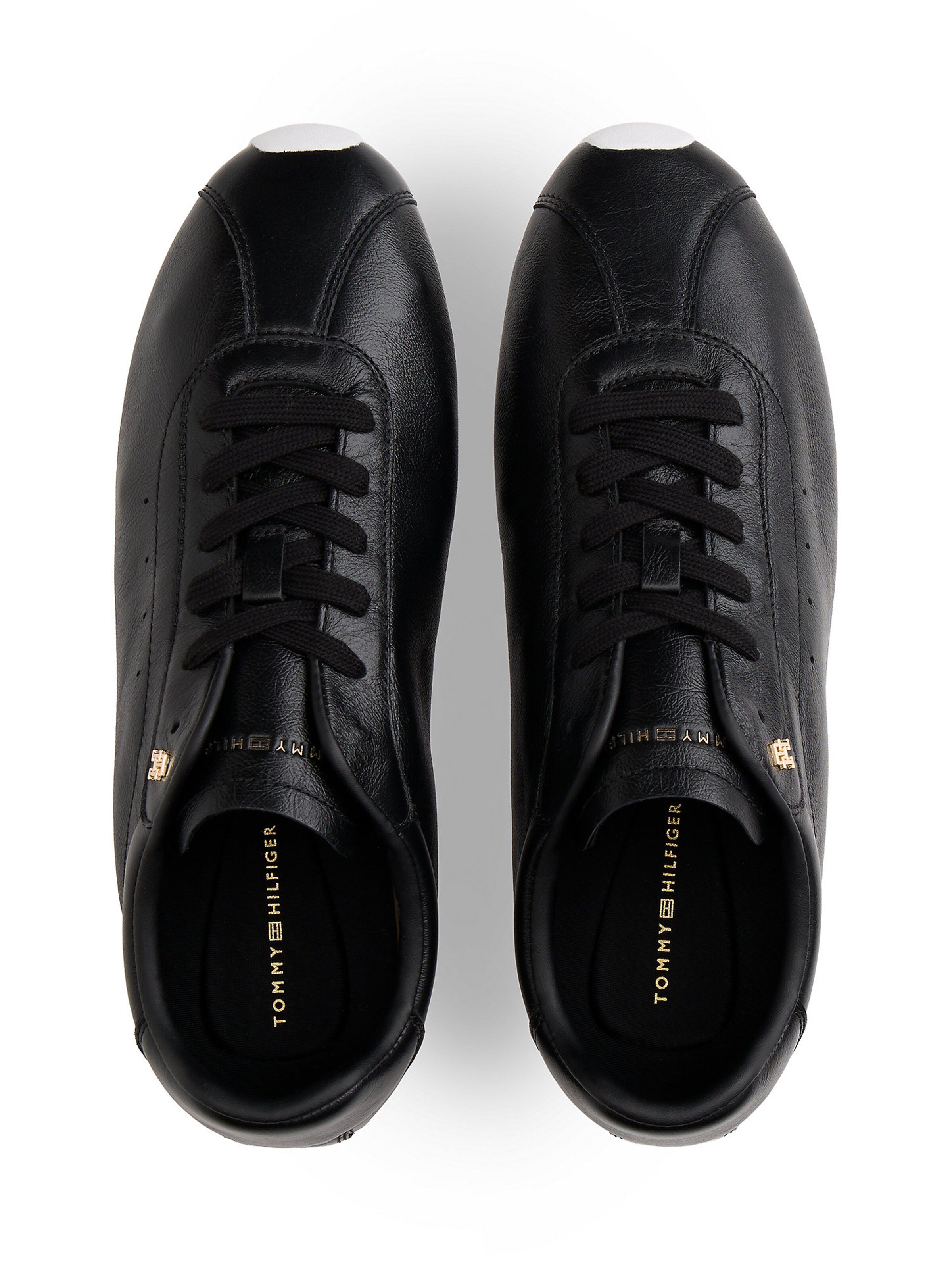 TOMMY HILFIGER Sneaker in Schwarz