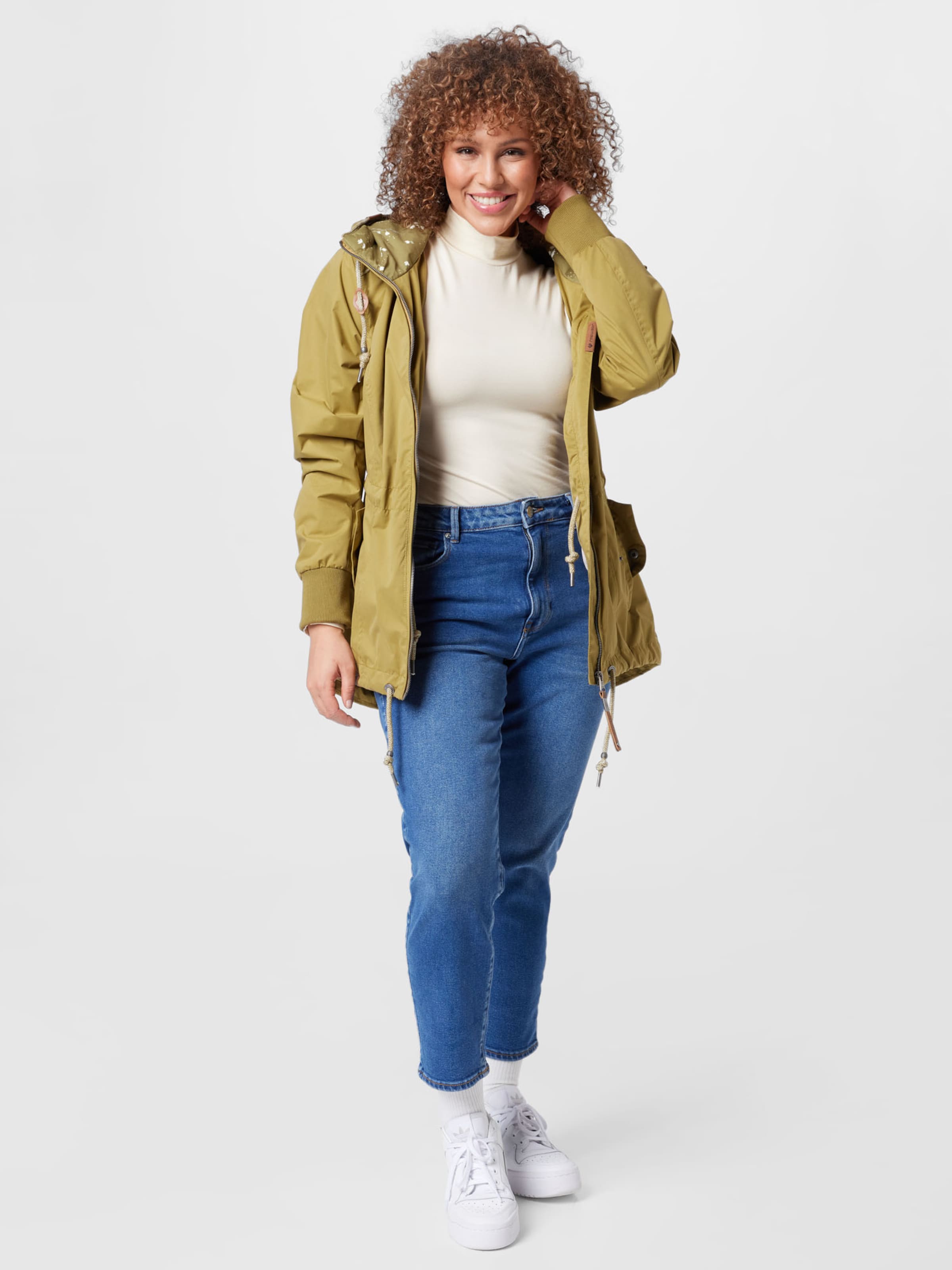 Frauen Jacken Ragwear Plus Jacke 'DANKA' in Oliv - RT81560 Frauen Jacken Ragwear Plus Jacke 'DANKA' in Oliv - RT81560