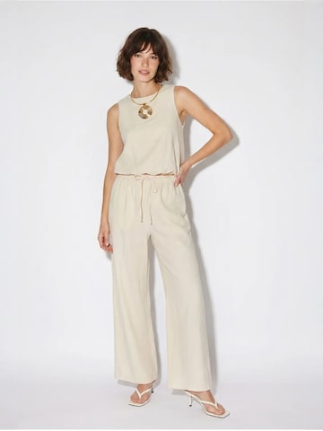 Tuta jumpsuit di Bianco Lucci in beige