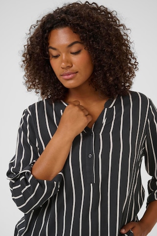KAFFE CURVE Blus 'KCSida' i svart