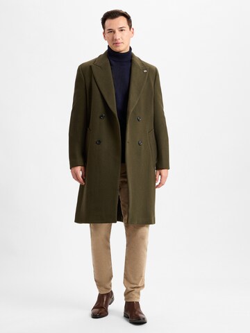 Finshley & Harding London Winter coat in Green: front