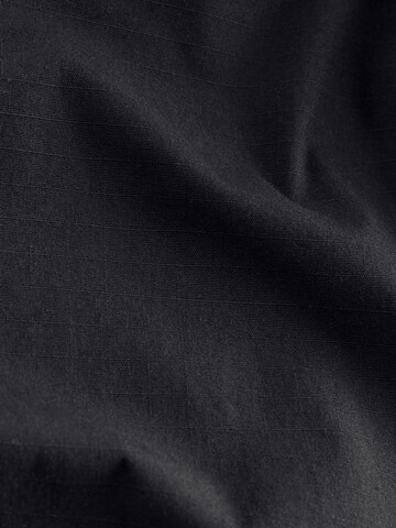 Next Normální Kapsáče – černá