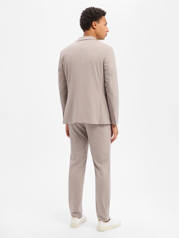 Thomas Goodwin Regular Suit in Beige