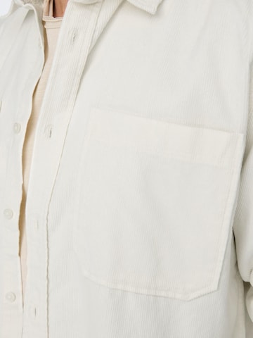 Only & Sons - Ajuste regular Camisa 'Alp' en blanco