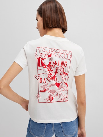 Mavi Shirts i hvid: forside