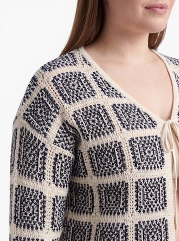 Cardigan 'CARLOA' ONLY Carmakoma en beige