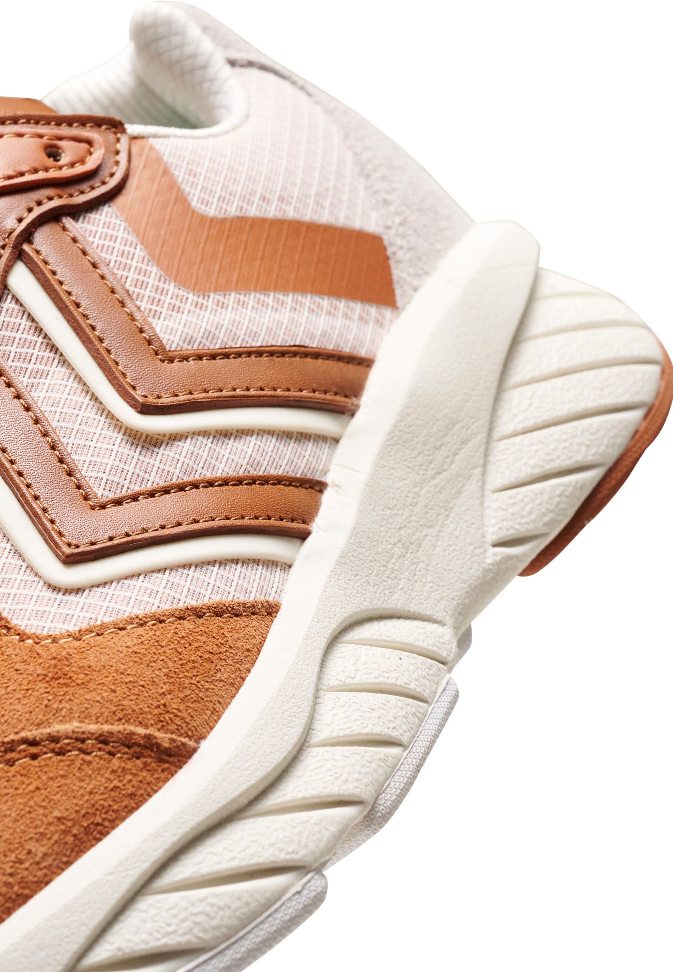 Hummel Sneaker 'Reach LX 6000' in Braun