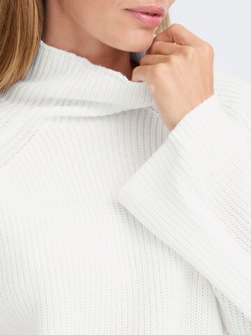 Pullover 'OXBMMNELLY' di Oxmo in bianco