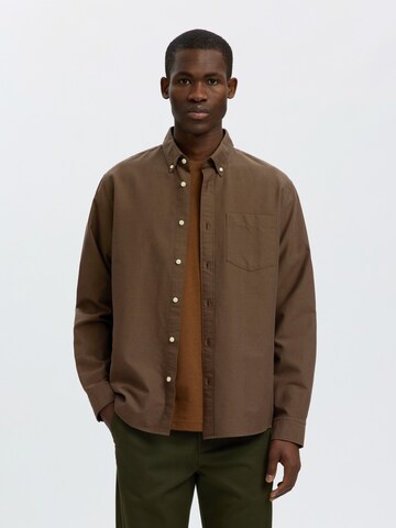 SELECTED Regular Fit Hemd 'Rick' in Braun: Vorderseite