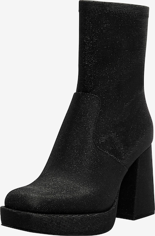 Pull&Bear Bootie in Black: front