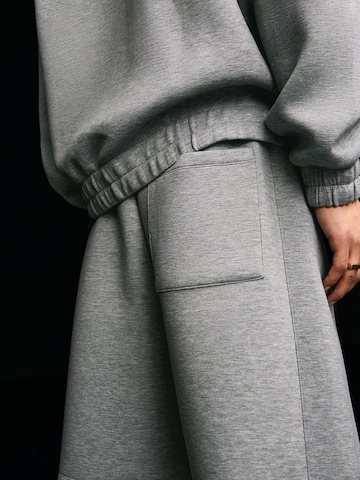 Baggy Pantalon Bershka en gris